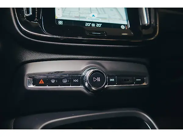 Volvo XC40 Recharge - Imagem 14