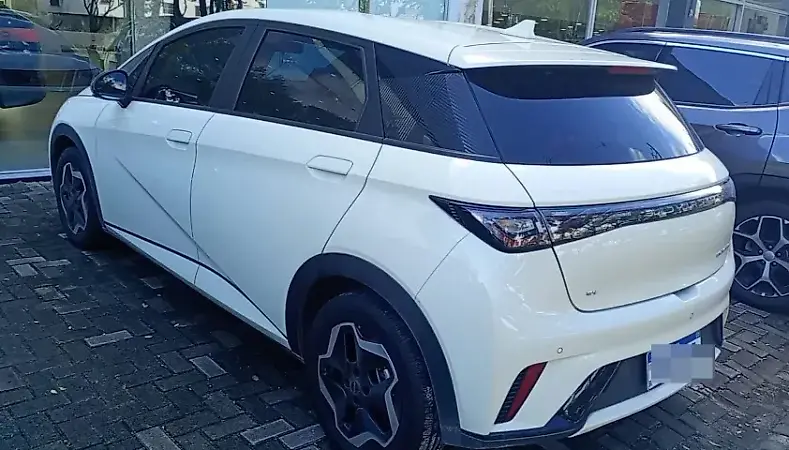 BYD Dolphin - Imagem 3