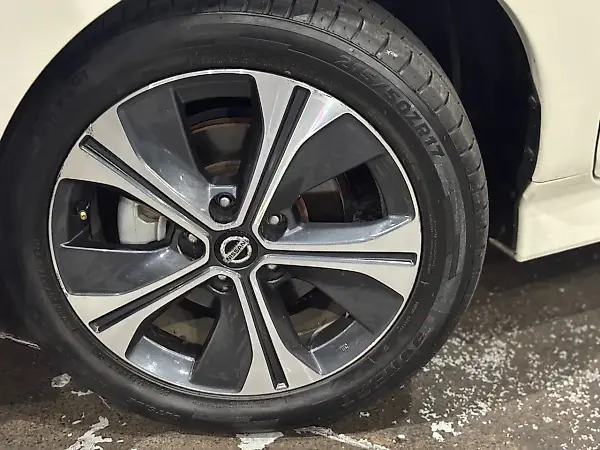Nissan Leaf - Imagem 8