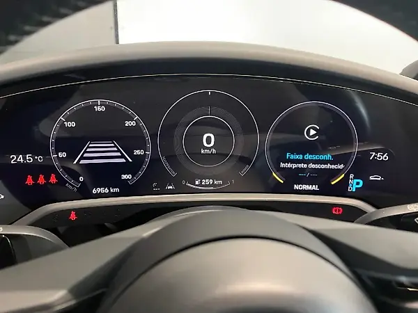 Porsche Taycan - Imagem 16