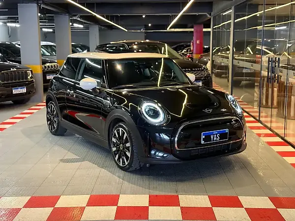 Mini Cooper SE - Imagem 1