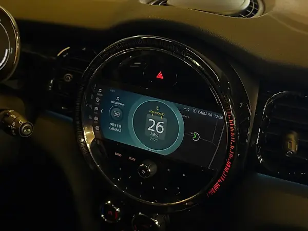 Mini Cooper SE - Imagem 10