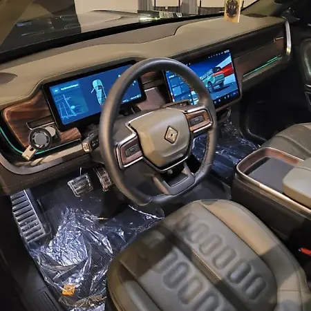 Rivian R1t - Imagem 18