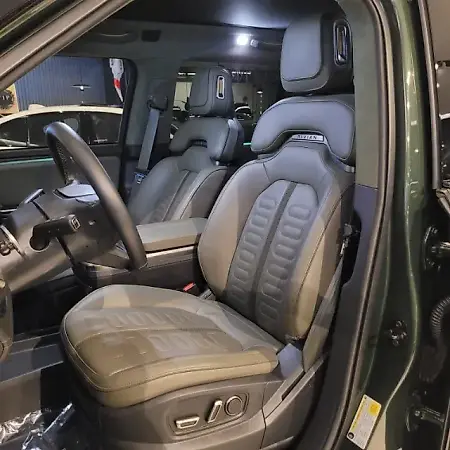 Rivian R1t - Imagem 16
