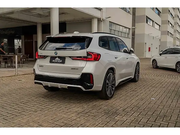 BMW IX1 - Imagem 4