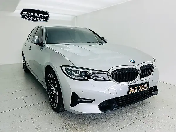 BMW 330e Plug-in Hybrid - Imagem 3