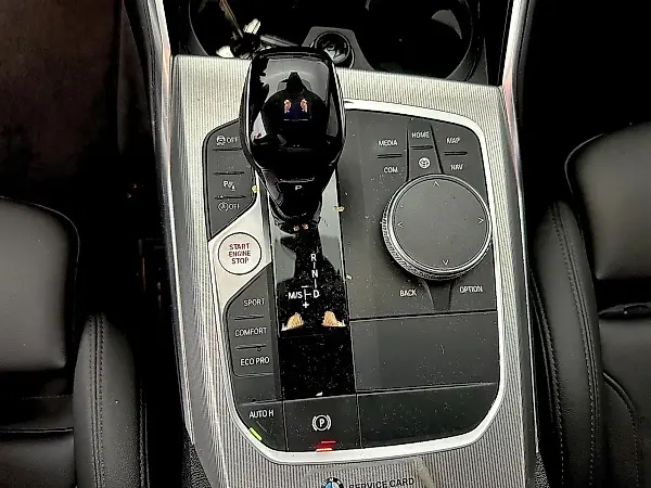 BMW 330e Plug-in Hybrid - Imagem 20