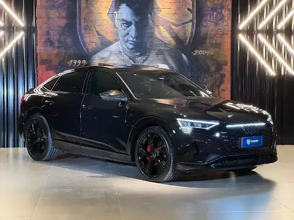 Audi Q8 Sportback E-tron - Imagem 6