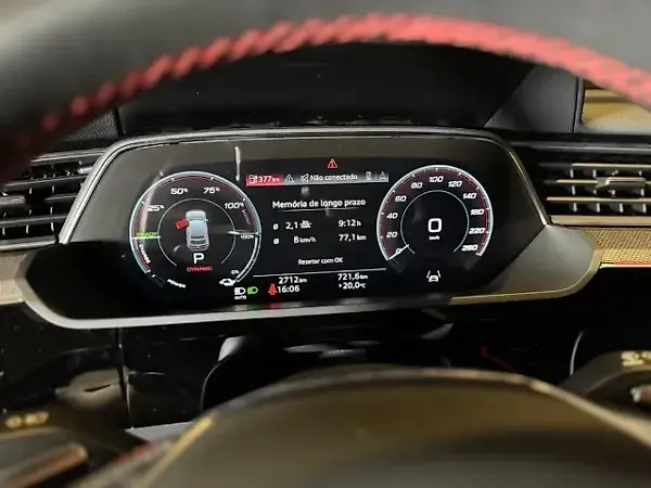 Audi Q8 Sportback E-tron - Imagem 16