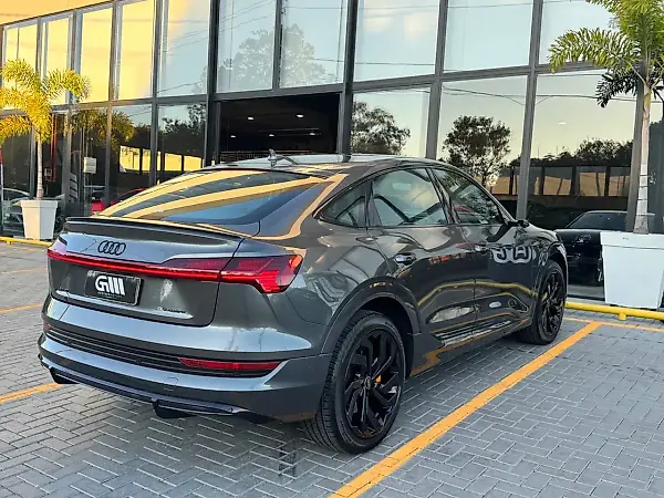 Audi E-tron Sportback - Imagem 7
