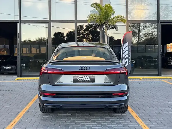 Audi E-tron Sportback - Imagem 6