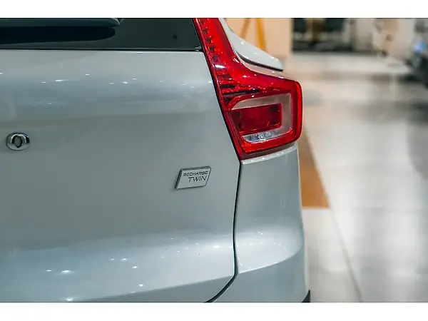 Volvo XC40 Recharge - Imagem 8