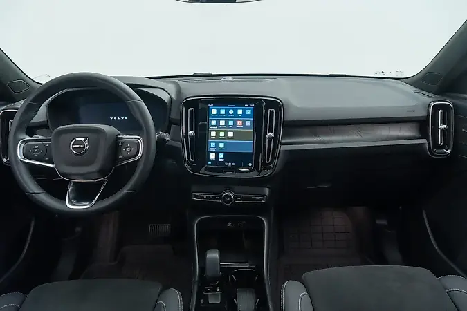Volvo XC40 Recharge - Imagem 9