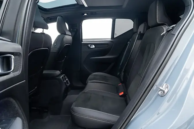 Volvo XC40 Recharge - Imagem 15
