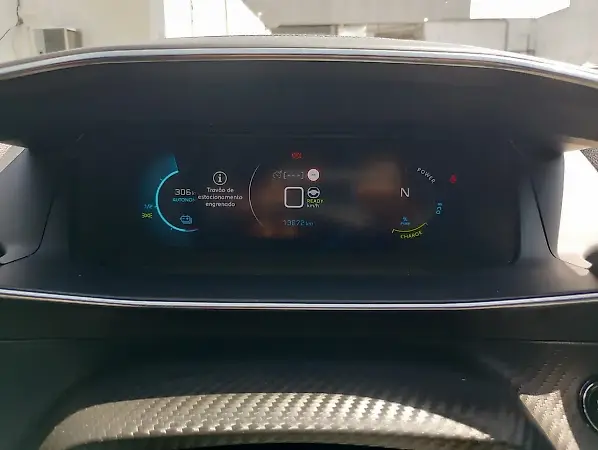 Peugeot E-2008 - Imagem 3