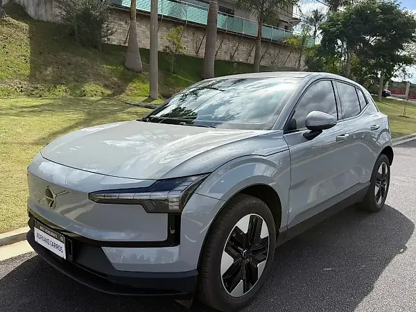 Volvo EX30 - Imagem 1
