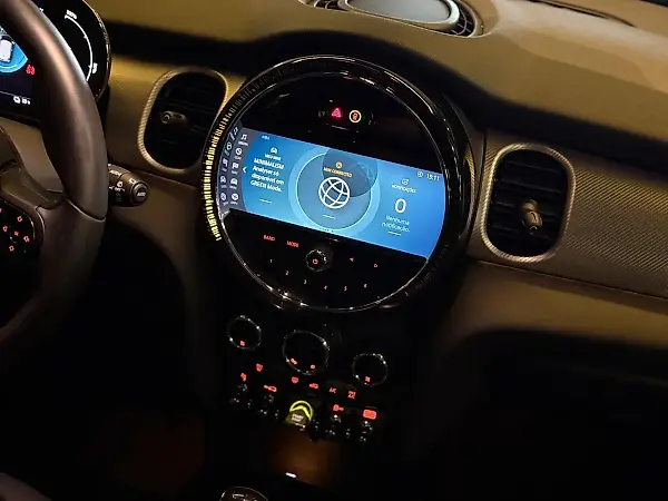 Mini Cooper SE - Imagem 11