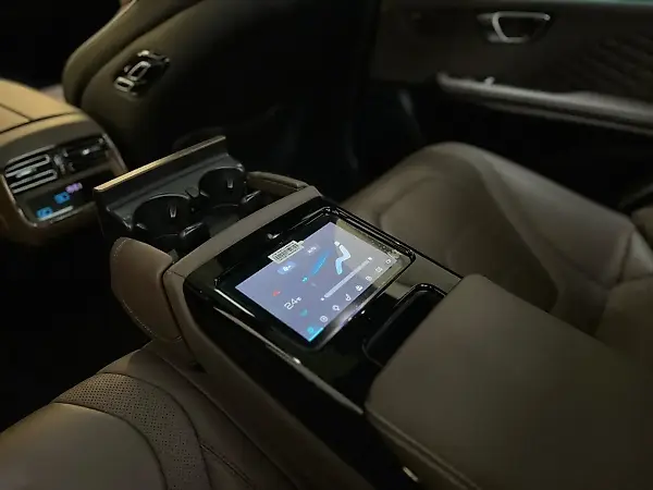BYD Han - Imagem 17