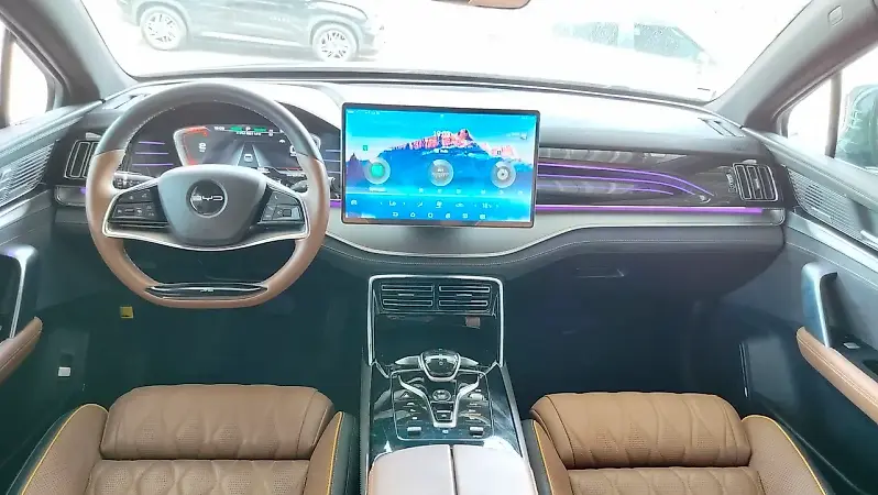 BYD Tang - Imagem 8