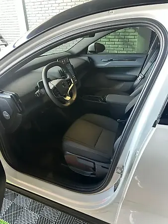 Volvo EX30 - Imagem 7