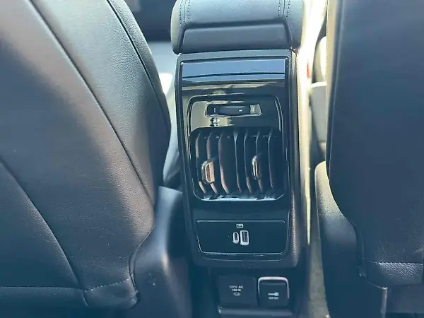 Jeep Compass 4xe Plug-in Hybrid - Imagem 16
