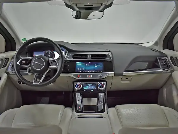 Jaguar I-pace - Imagem 4