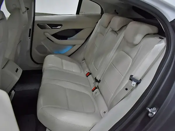Jaguar I-pace - Imagem 13
