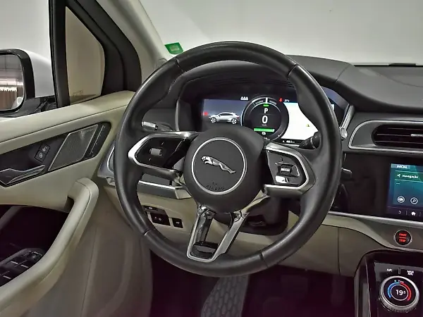 Jaguar I-pace - Imagem 10