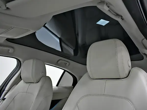 Jaguar I-pace - Imagem 14