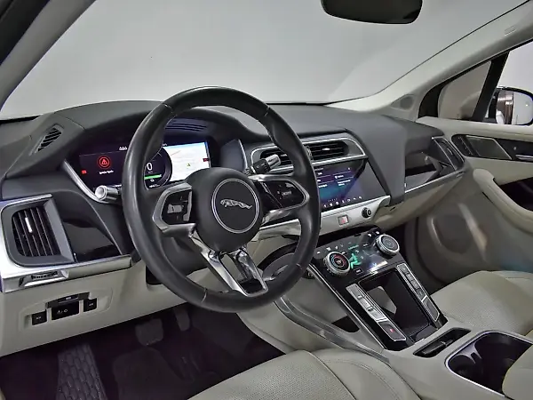 Jaguar I-pace - Imagem 6