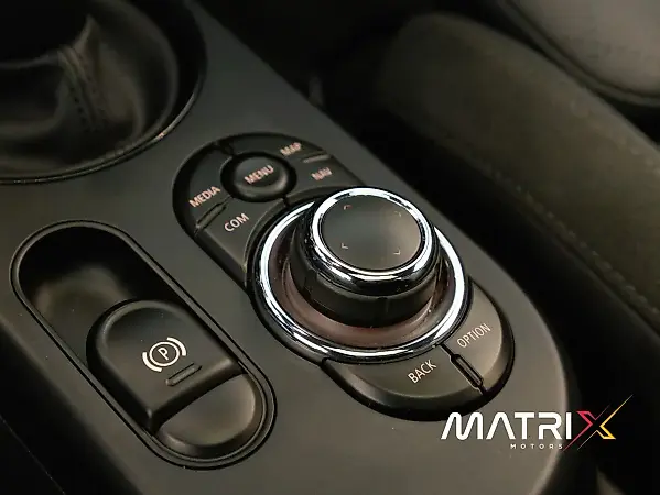 Mini Cooper SE - Imagem 16