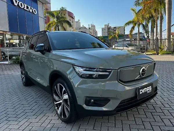 Volvo XC40 Recharge - Imagem 2