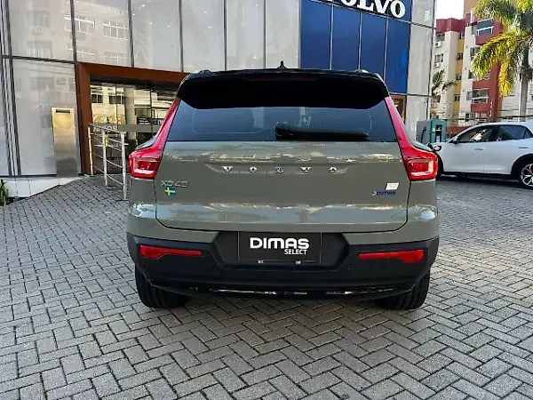 Volvo XC40 Recharge - Imagem 4