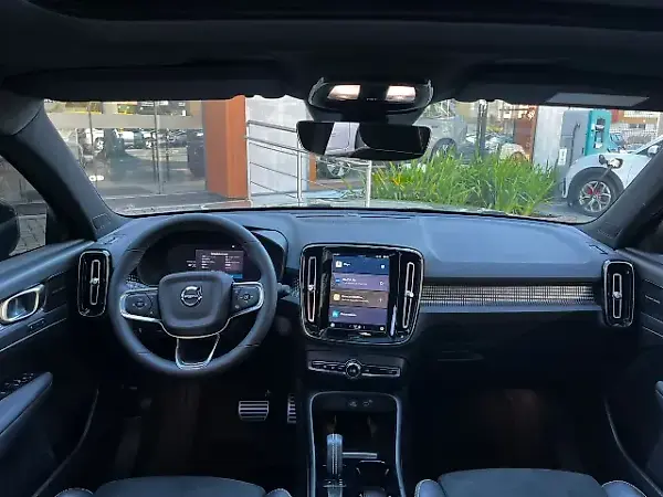 Volvo XC40 Recharge - Imagem 10