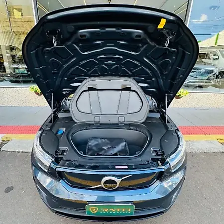 Volvo XC40 Recharge - Imagem 3