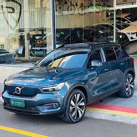 Volvo XC40 Recharge - Imagem 1