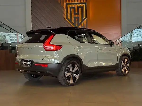 Volvo XC40 Recharge - Imagem 3