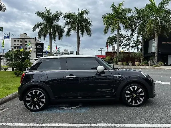 Mini Cooper SE - Imagem 4