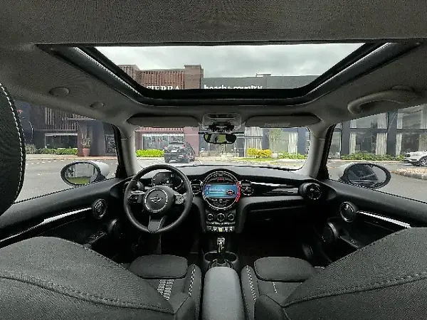 Mini Cooper SE - Imagem 10