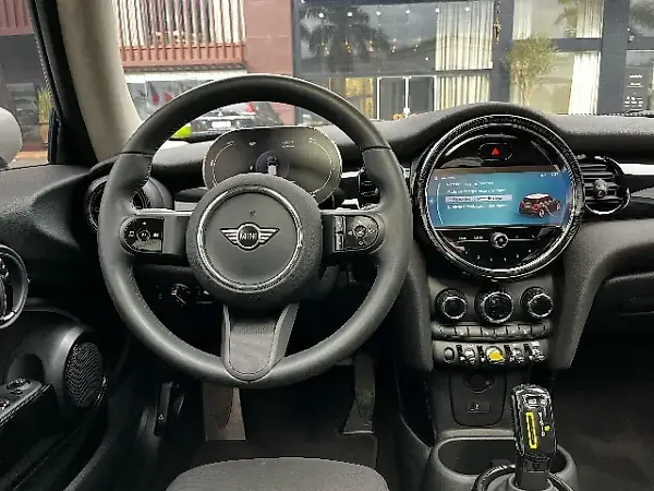 Mini Cooper SE - Imagem 15