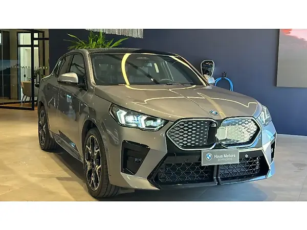 BMW IX2 - Imagem 7