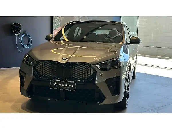 BMW IX2 - Imagem 9