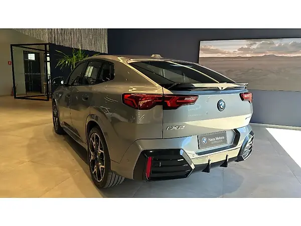 BMW IX2 - Imagem 5