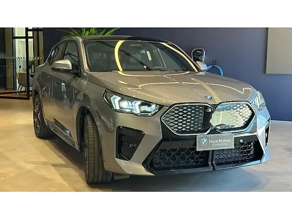 BMW IX2 - Imagem 1