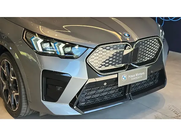 BMW IX2 - Imagem 10