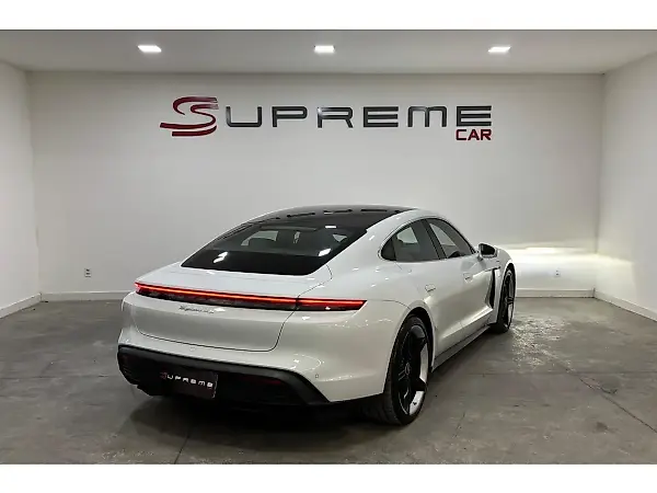 Porsche Taycan - Imagem 4