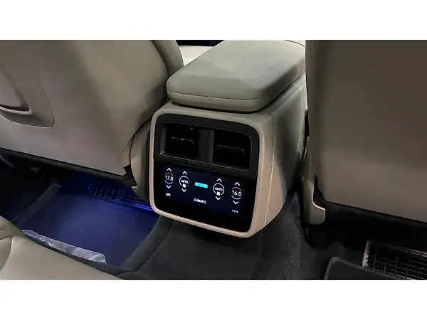 Porsche Taycan - Imagem 11