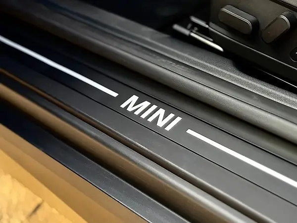 Mini Cooper SE - Imagem 12