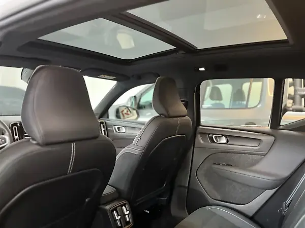 Volvo XC40 Recharge - Imagem 9