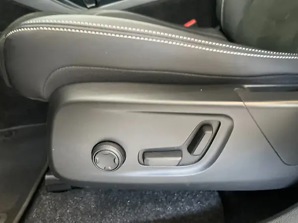 Volvo XC40 Recharge - Imagem 10
